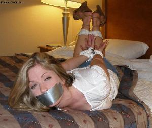 www.staciesnowbound.com - Samantha 010 thumbnail